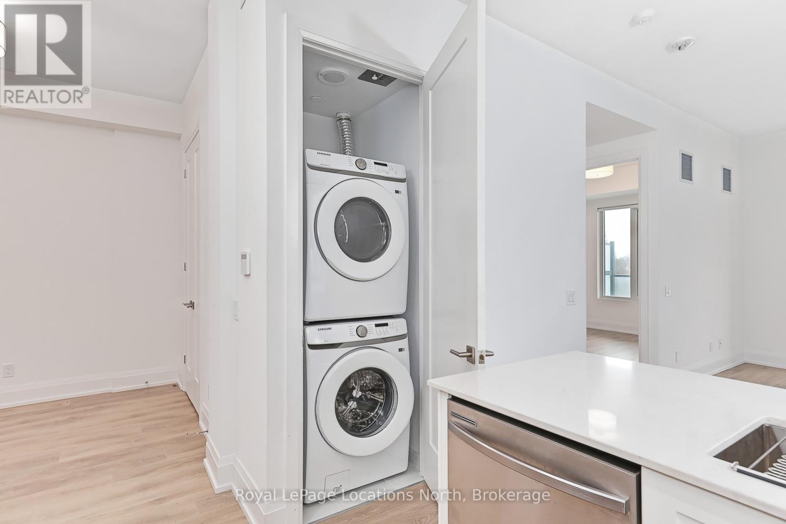 322 - 1 HUME STREET — photo 16