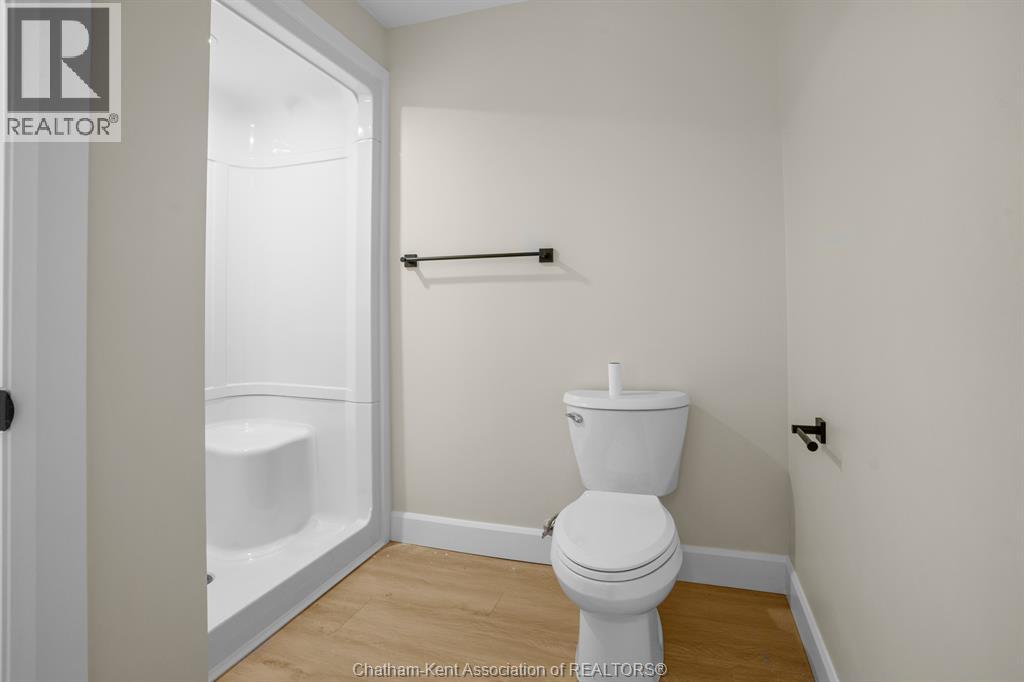 3 Academy CRESCENT - 26