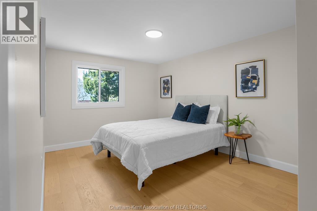 3 Academy CRESCENT - 17