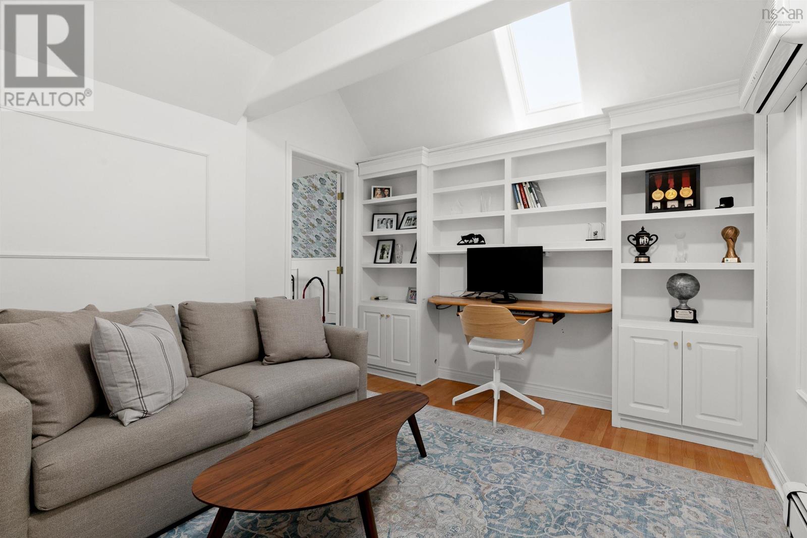 Property 30 of 40 of 149 Cresthaven Drive