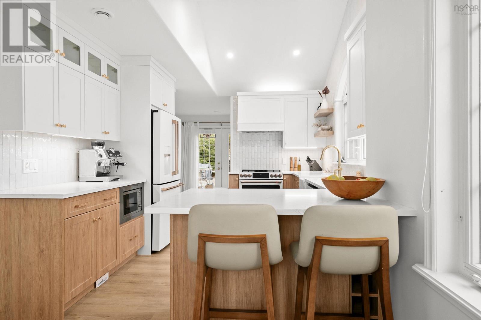 Property 15 of 40 of 149 Cresthaven Drive