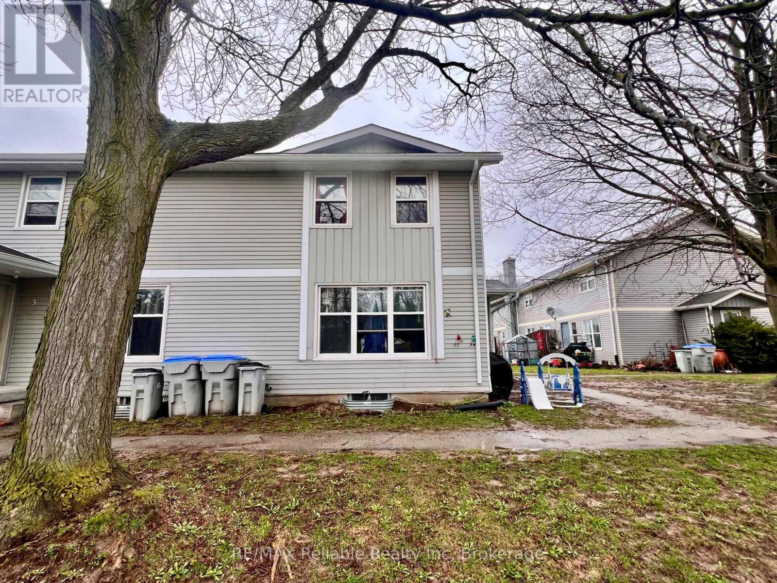 4 ST. CHARLES PLACE, Huron East (Vanastra), Ontario, N0M1L0 — Photo 5
