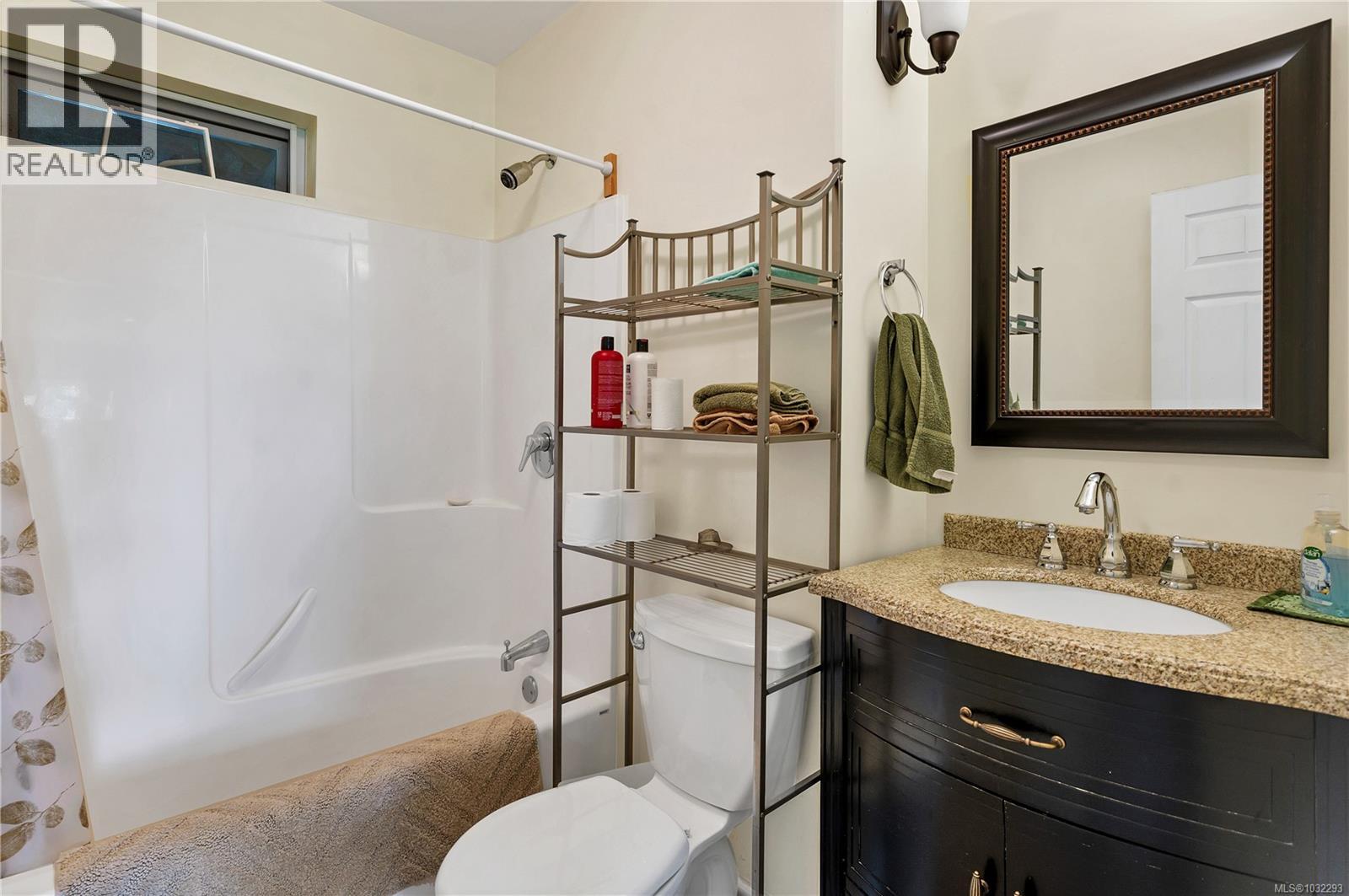 lower floor 3pc bathroom
