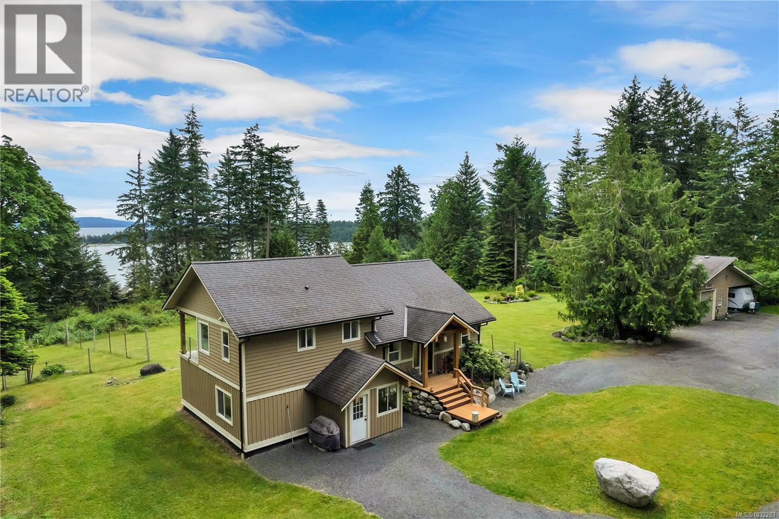 620 Valpy Rd - 1