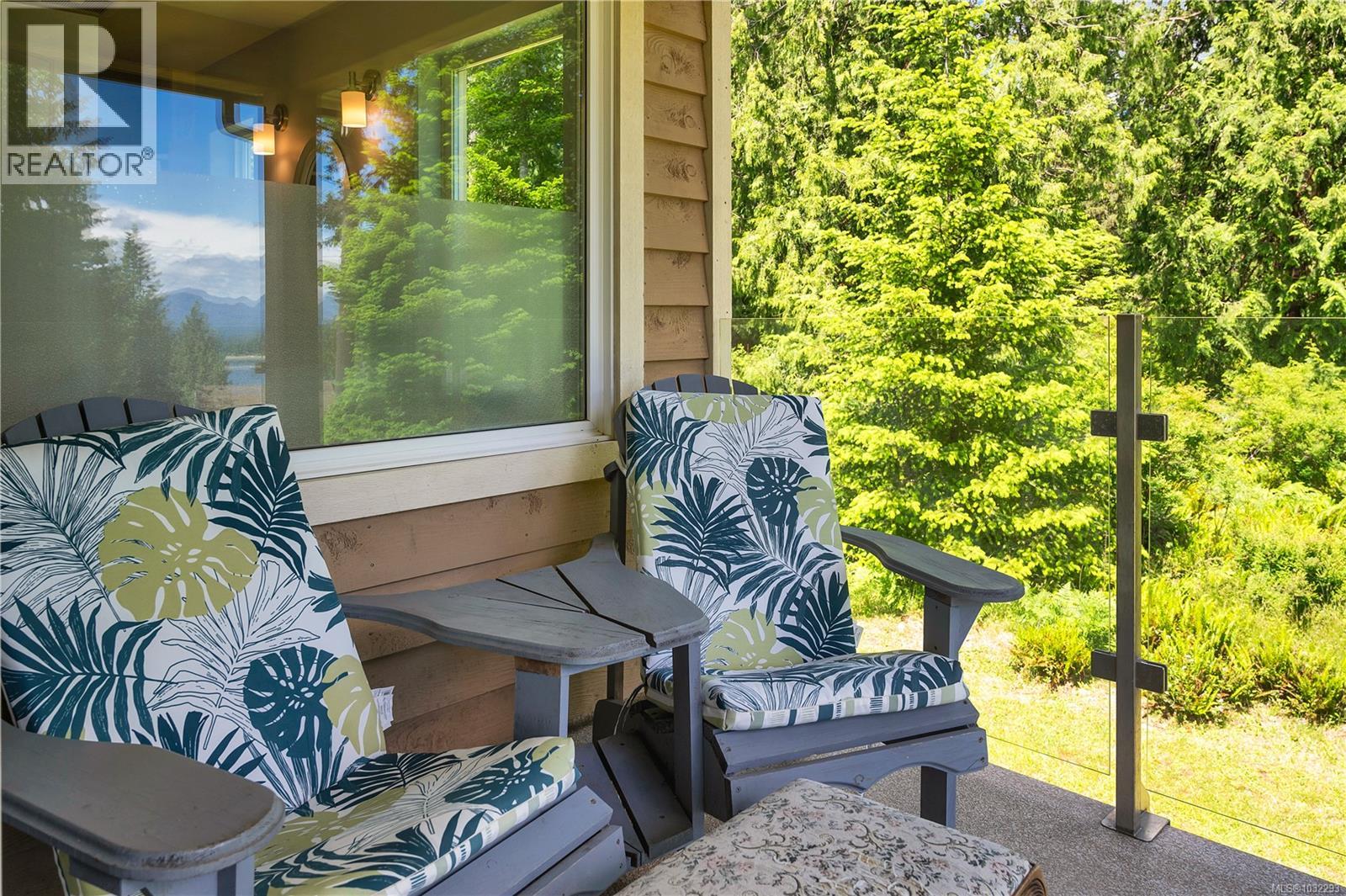 deck off primary bedroom