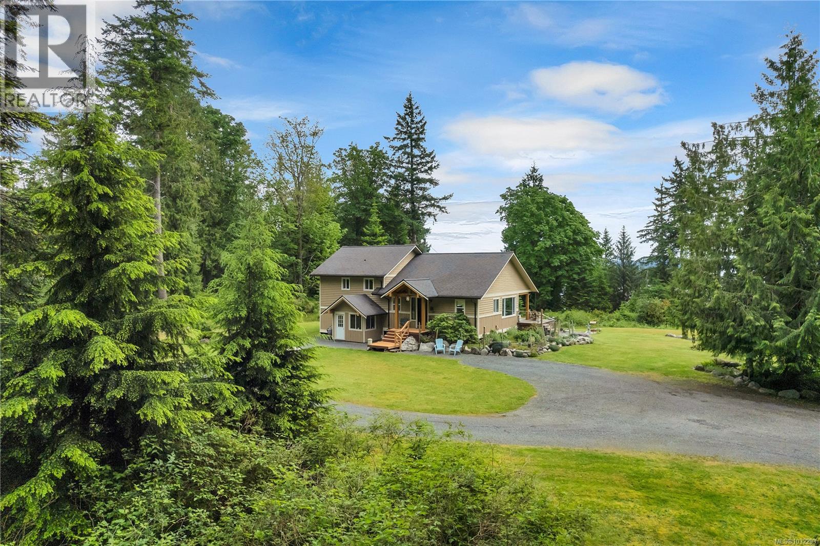 Come see all this beautiful property has to offer!