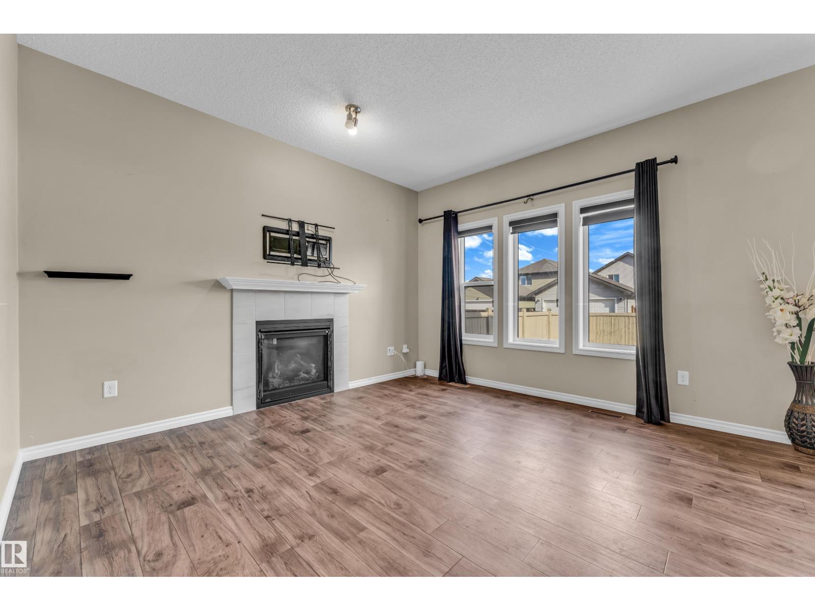 2526 19A AV NW, Edmonton