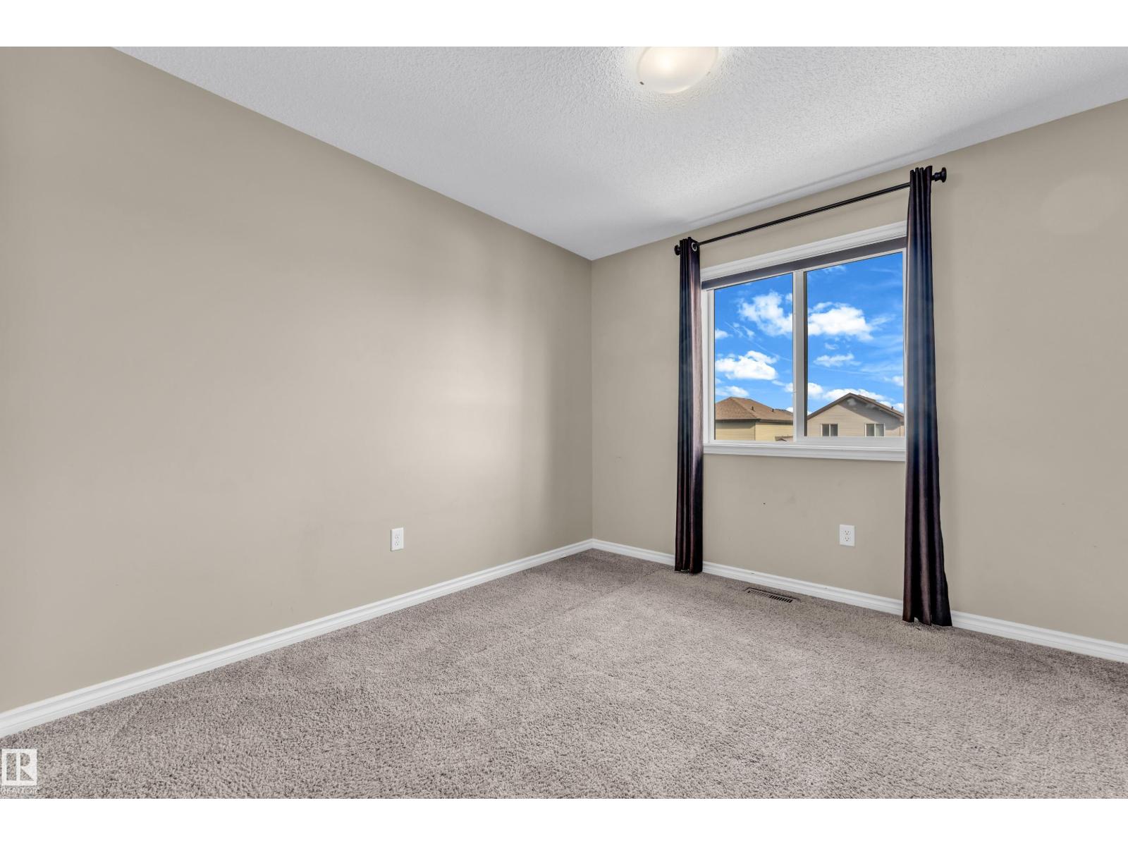 2526 19A AV NW, Edmonton