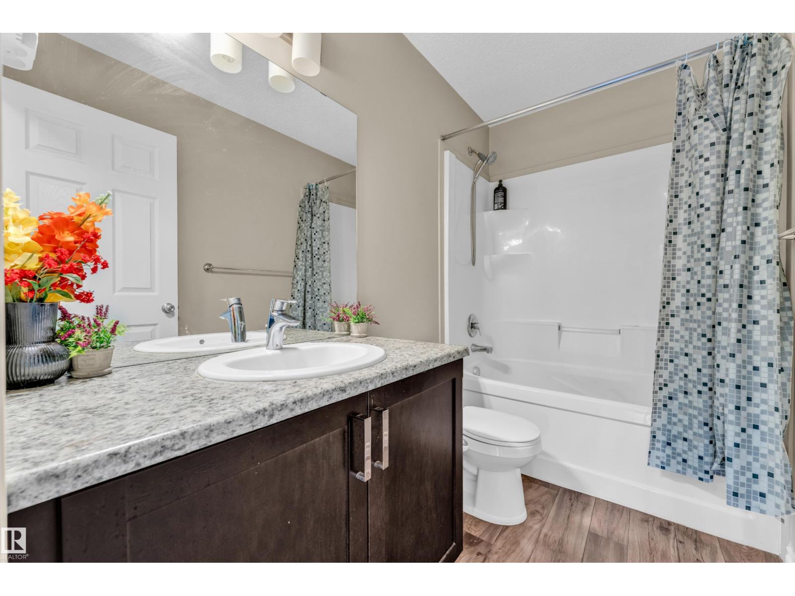 2526 19A AV NW, Edmonton