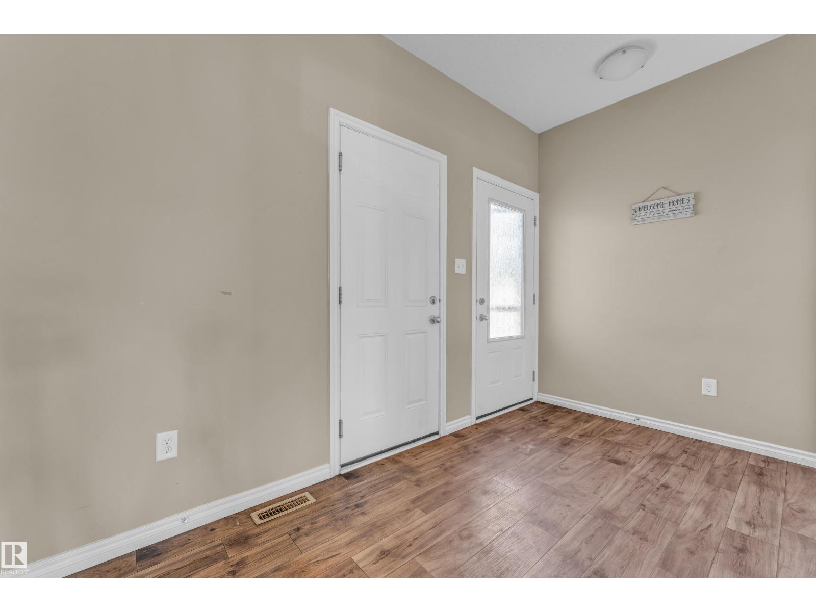 2526 19A AV NW, Edmonton