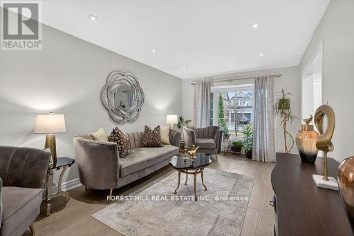 15 TOPOROWSKI AVENUE - 20