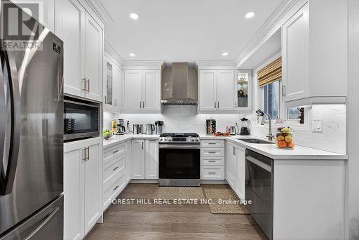 15 TOPOROWSKI AVENUE - 9
