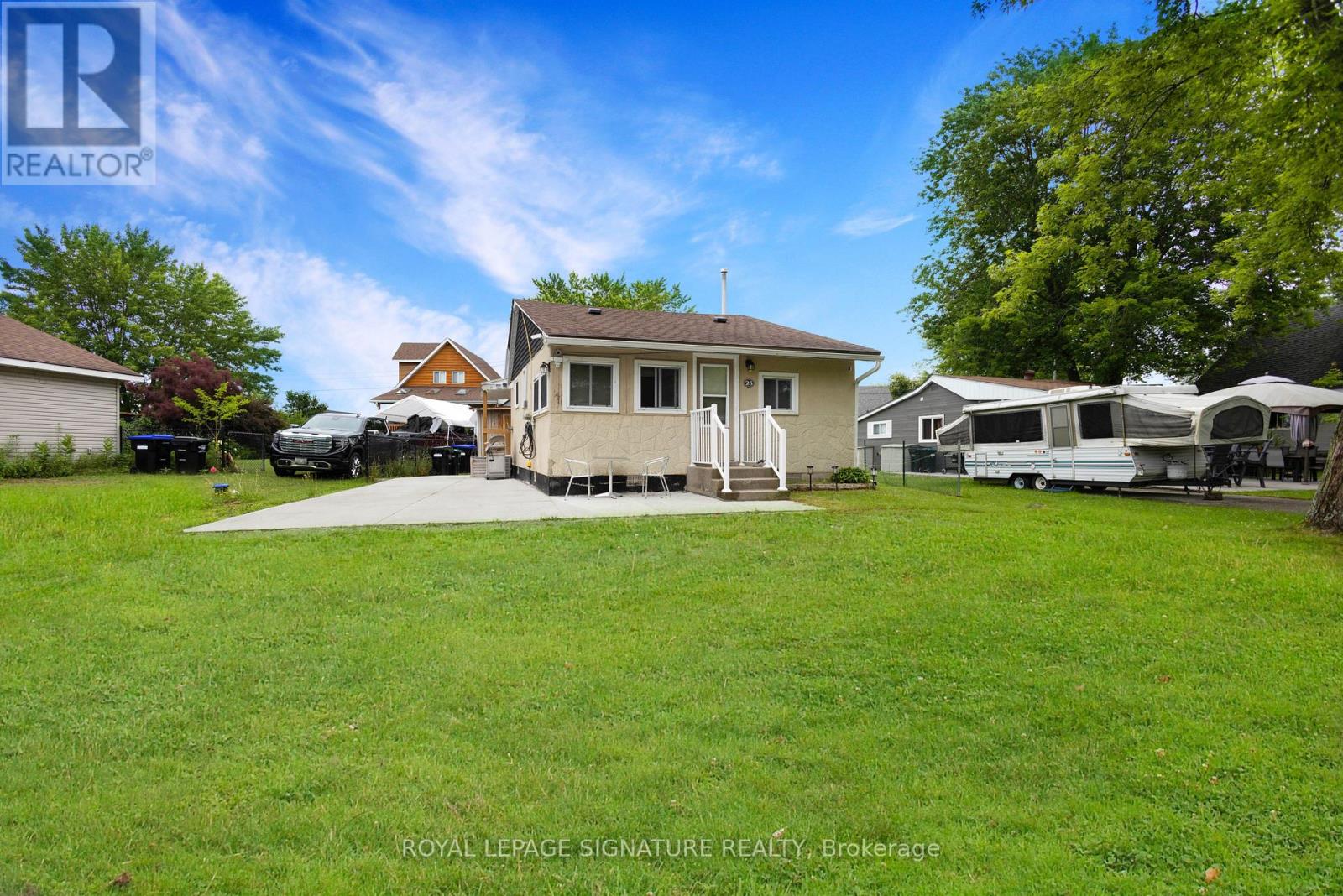 25 PLAYFAIR DRIVE - 1