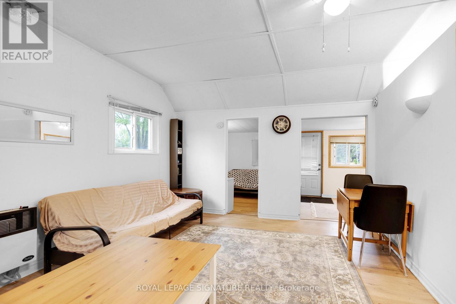 25 PLAYFAIR DRIVE - 11
