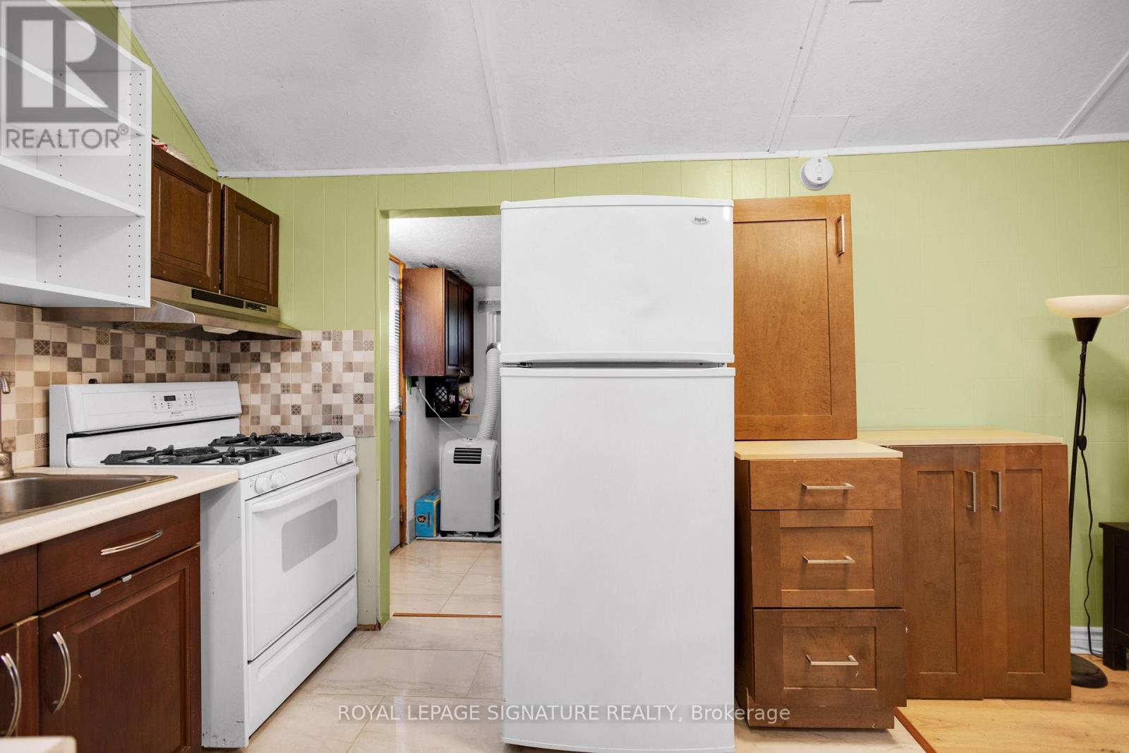 25 PLAYFAIR DRIVE - 16