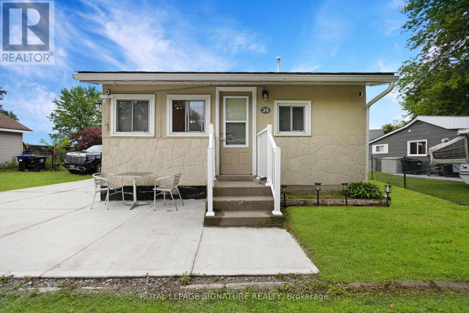 25 PLAYFAIR DRIVE - 2