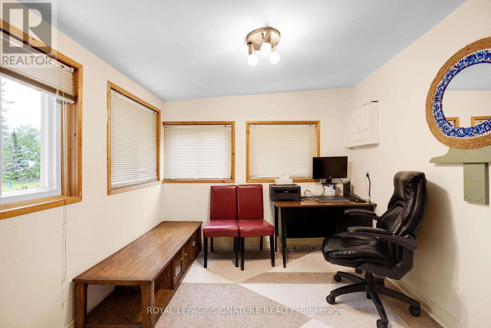 25 PLAYFAIR DRIVE - 4