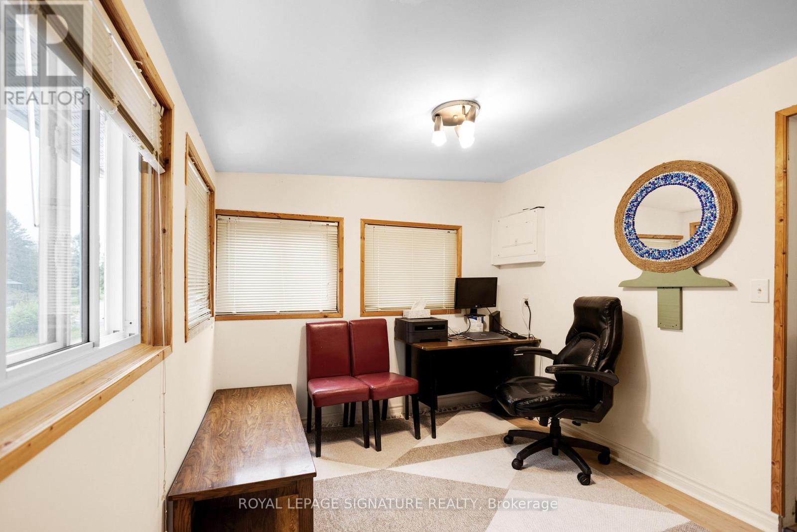 25 PLAYFAIR DRIVE - 6