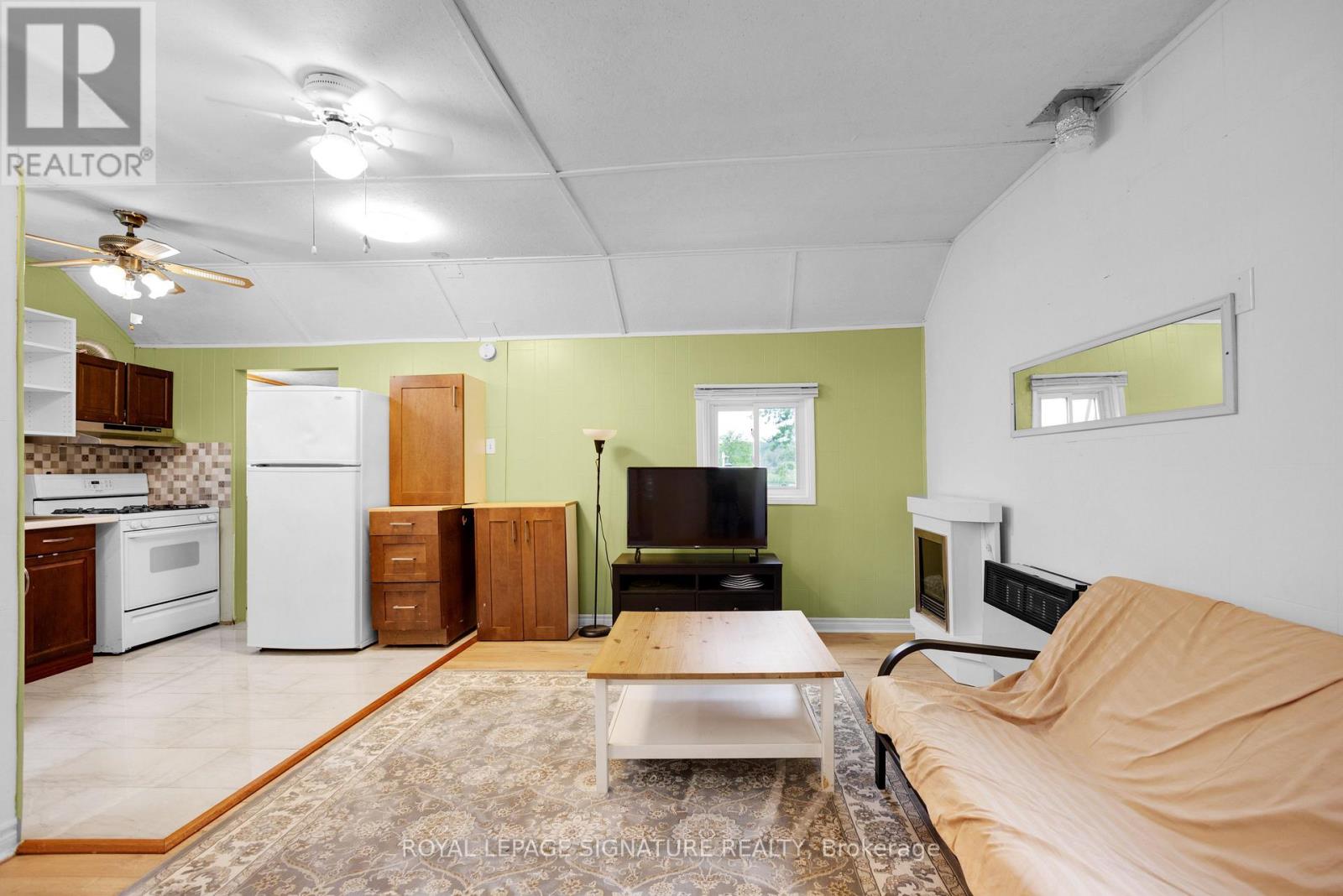 25 PLAYFAIR DRIVE - 9