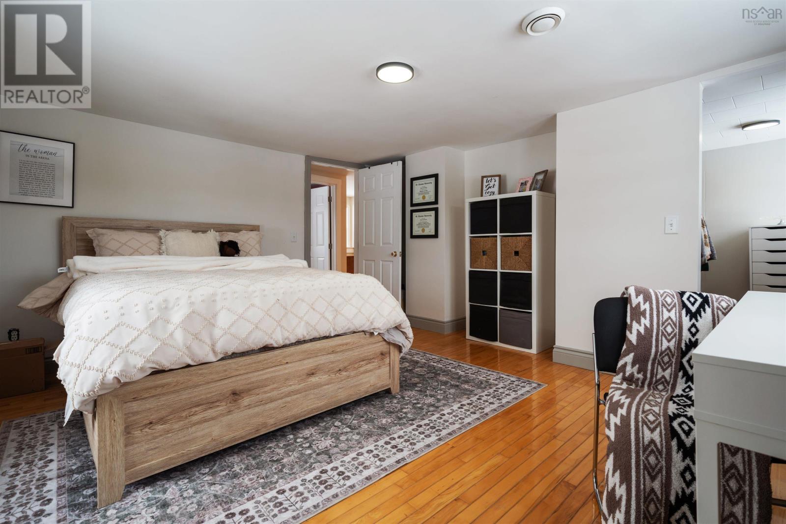 Property 38 of 47 of 1353 Hastings Road