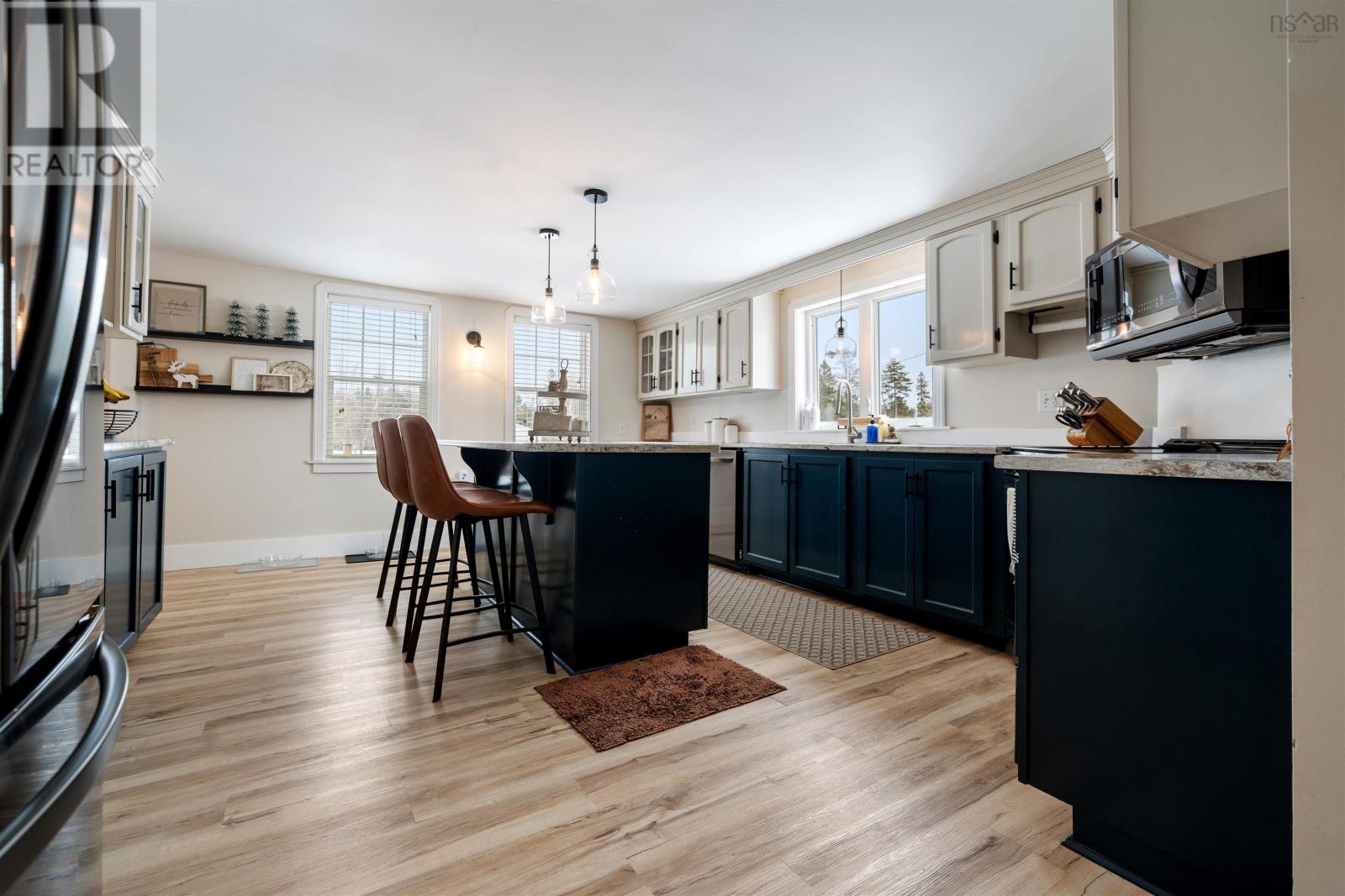 Property 25 of 47 of 1353 Hastings Road