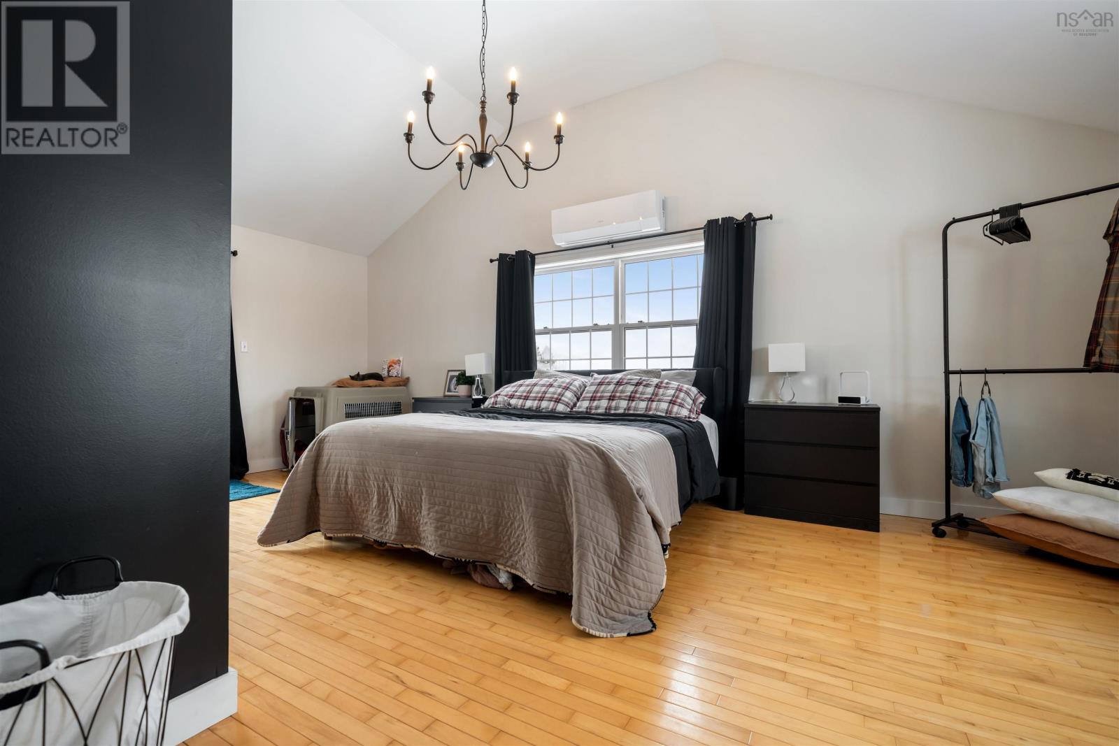 Property 42 of 47 of 1353 Hastings Road