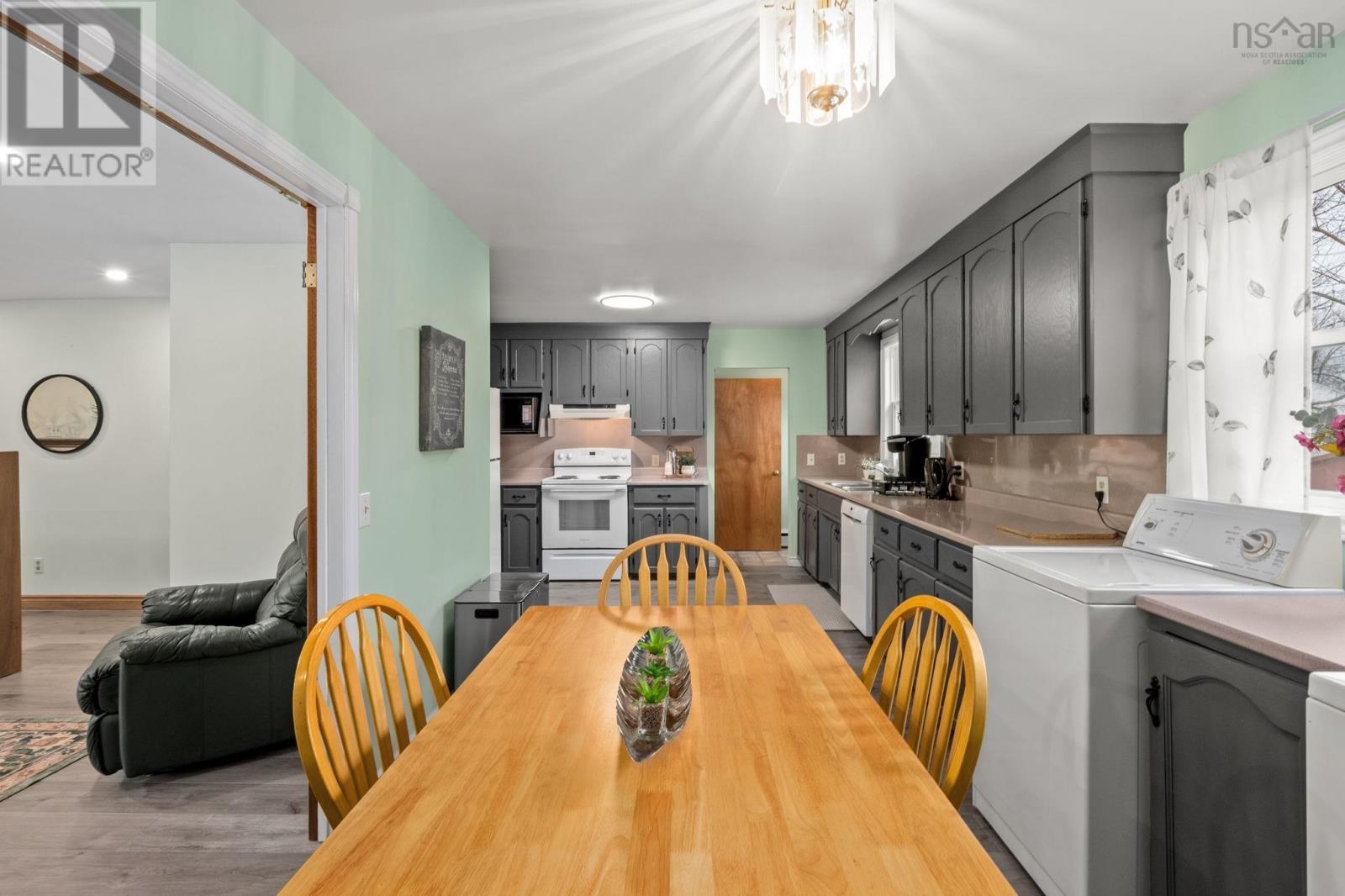 Property 7 of 27 of 1491 Crossley Court