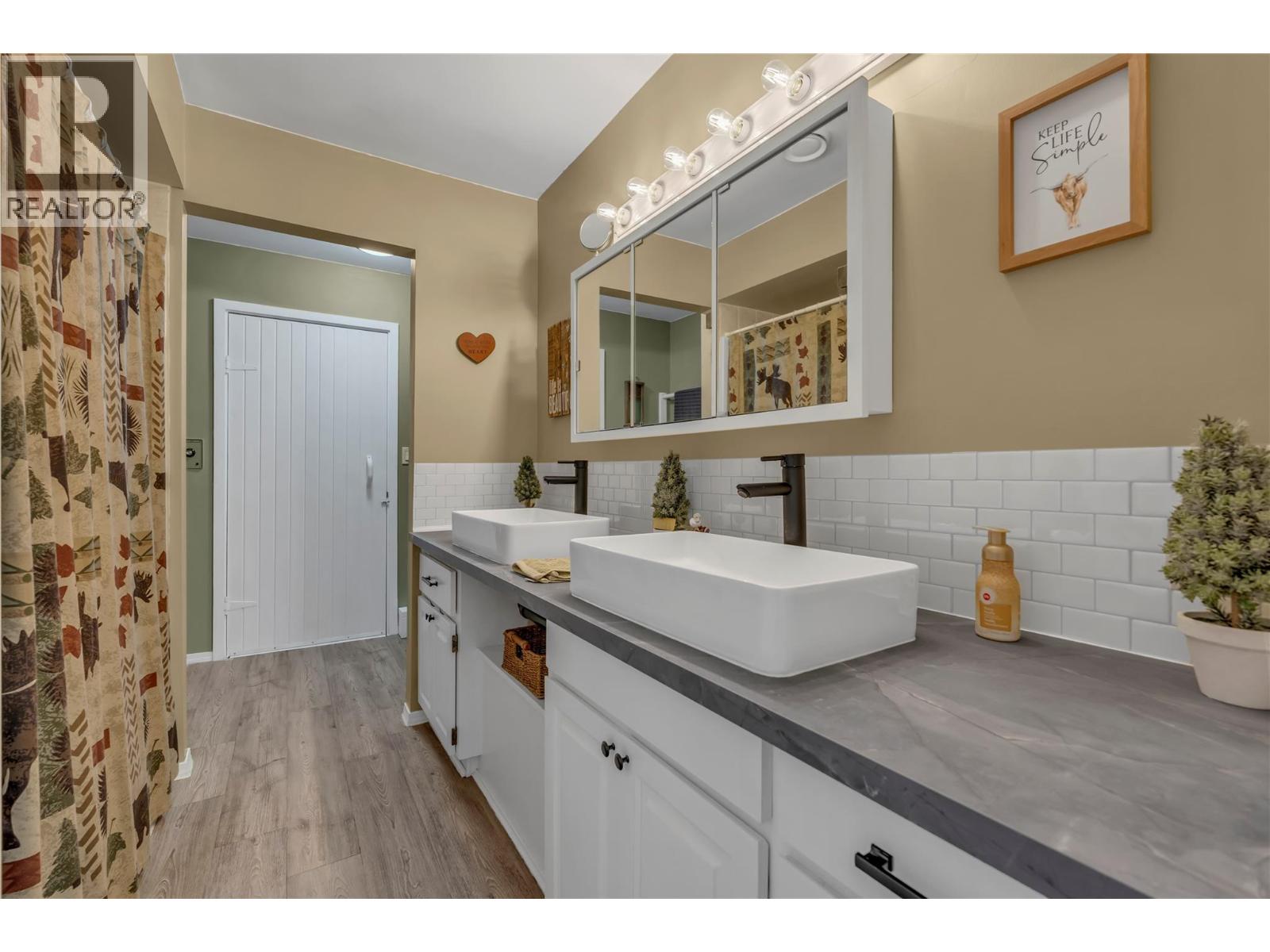2261 Arcat Road, Princeton