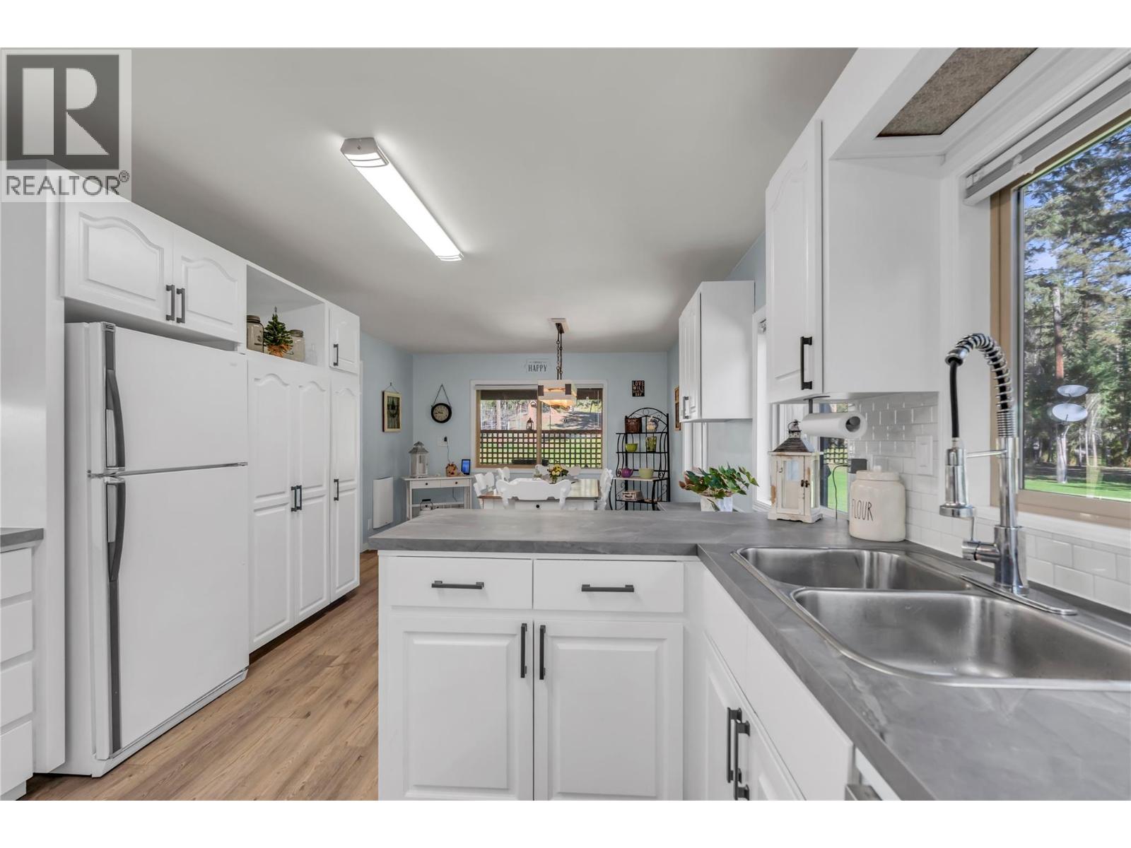 2261 Arcat Road, Princeton