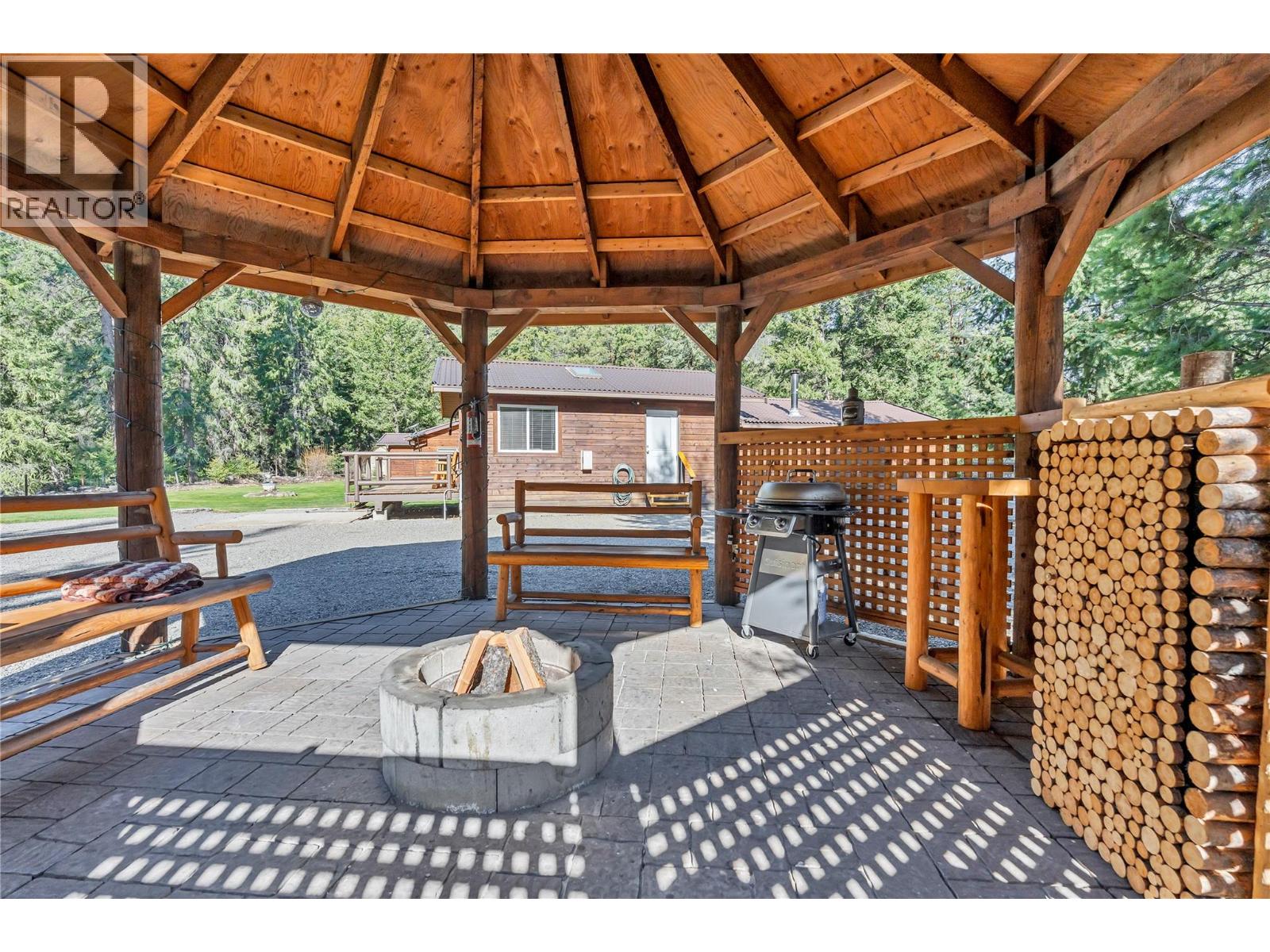 2261 Arcat Road, Princeton