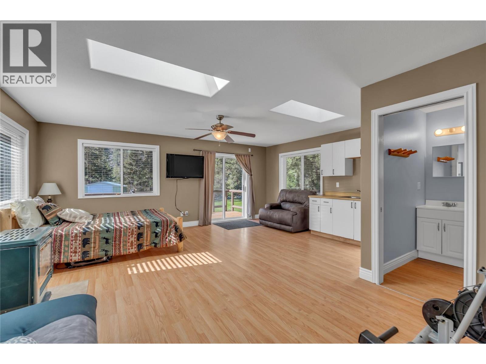 2261 Arcat Road, Princeton
