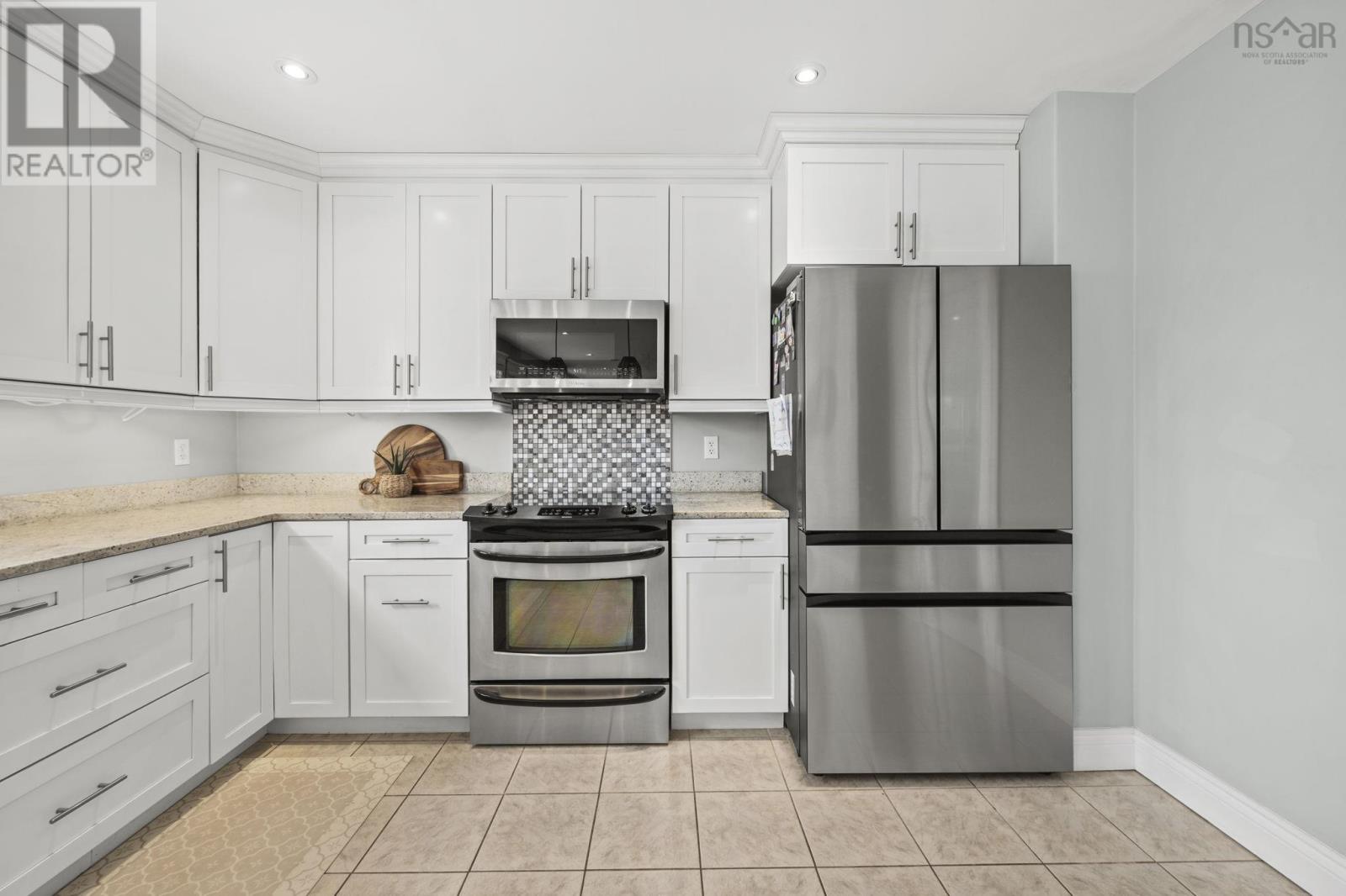 Property 14 of 33 of 428 Hemlock Drive