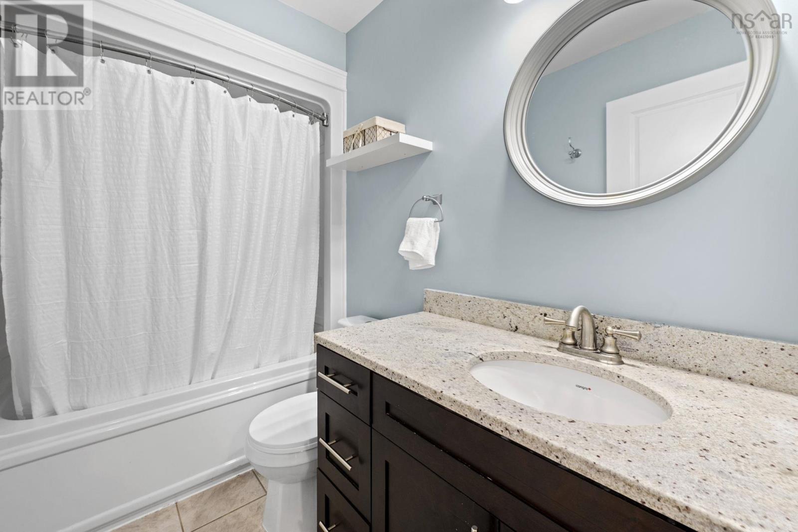 Property 22 of 33 of 428 Hemlock Drive