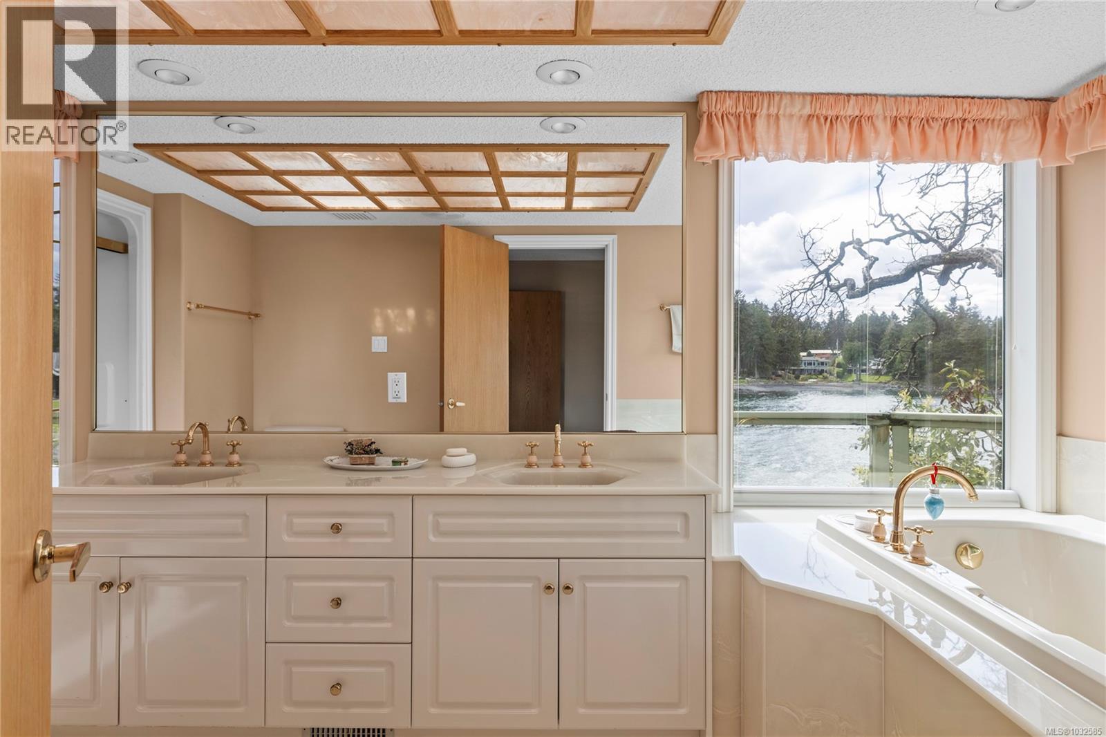 1545 Dorcas Point Rd - 40