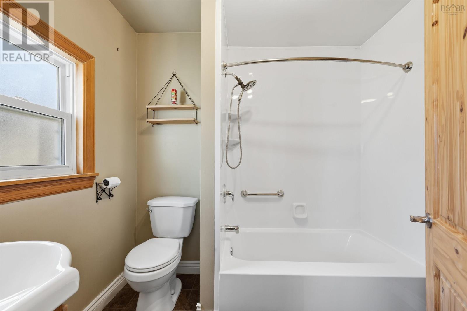 Property 18 of 32 of 10 Margate Drive