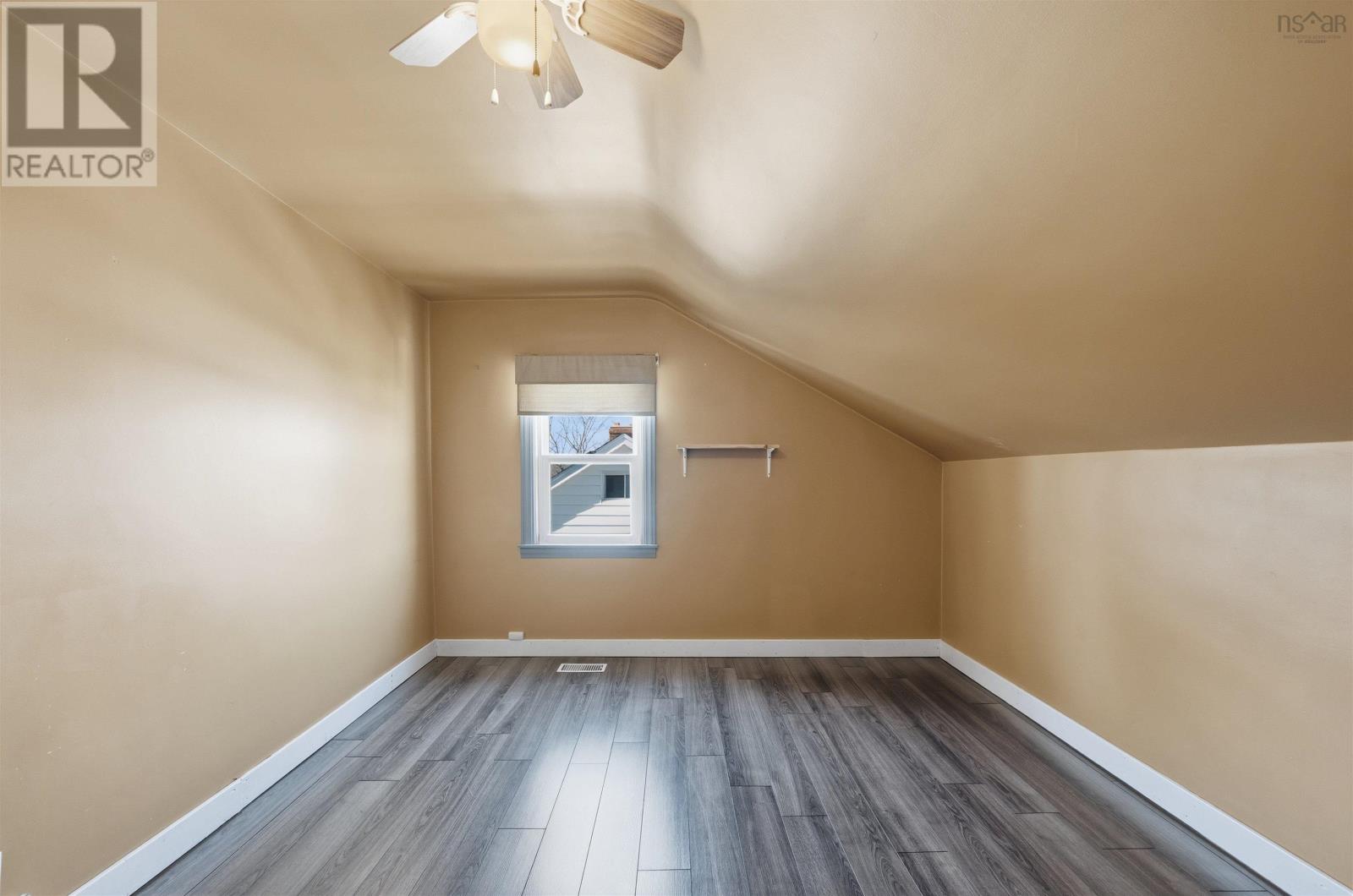 Property 22 of 32 of 10 Margate Drive