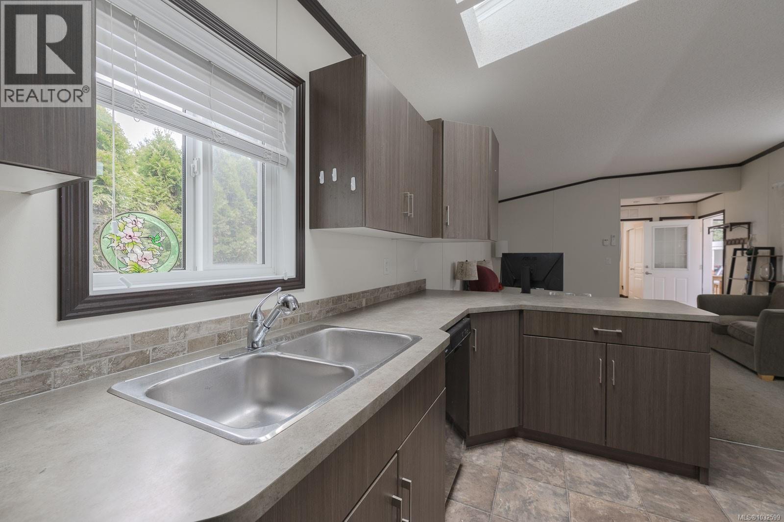 #6 5150 Christie Rd - 7