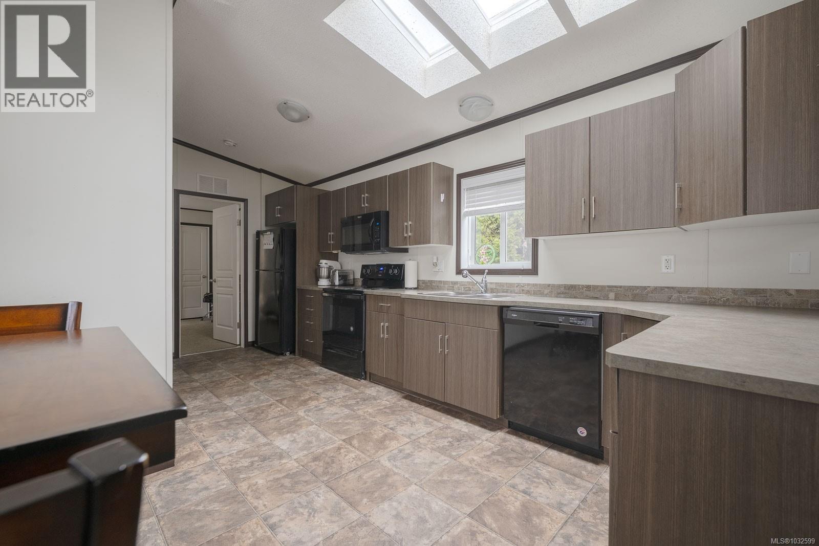 #6 5150 Christie Rd - 18