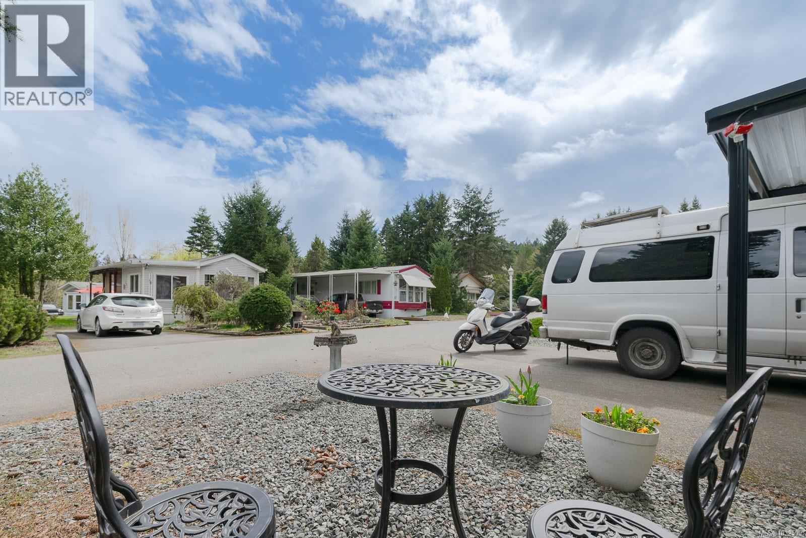 #6 5150 Christie Rd - 37