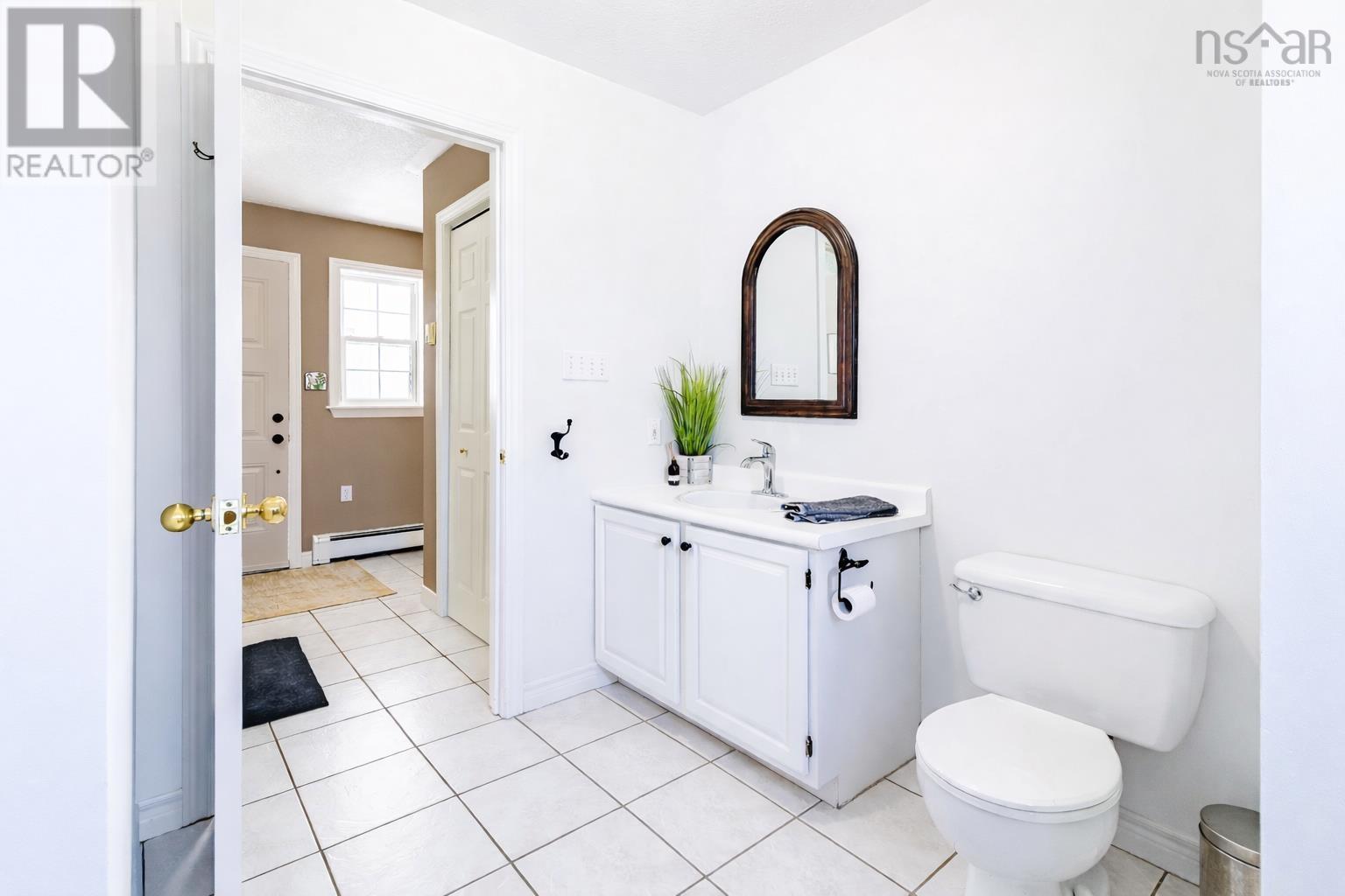 Property 29 of 49 of 665 Maple Street