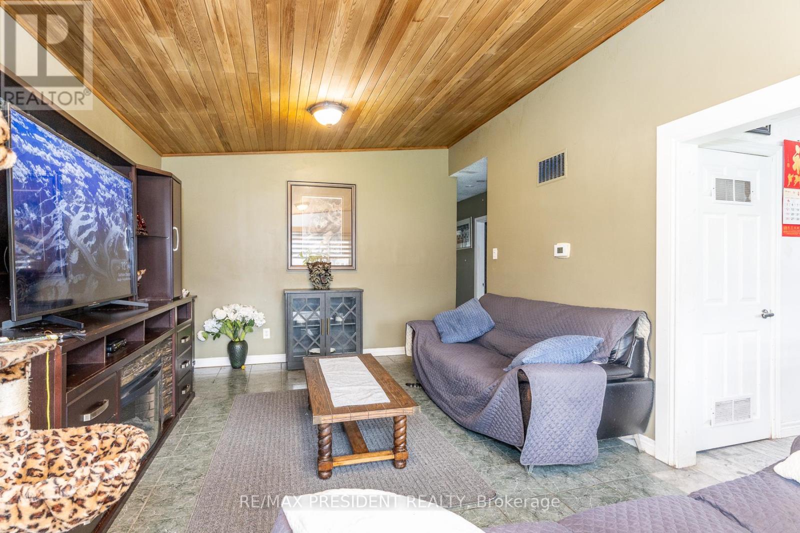 7648 REDSTONE ROAD - 18