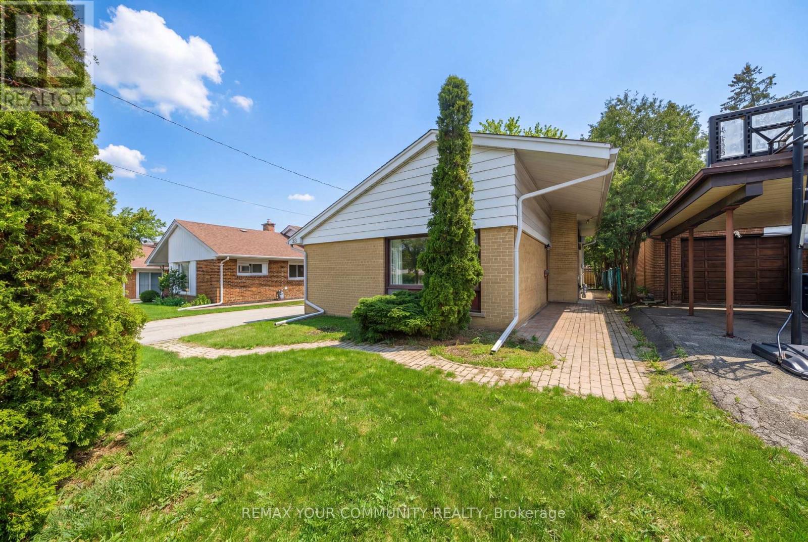 25 FORDWICH CRESCENT - 2