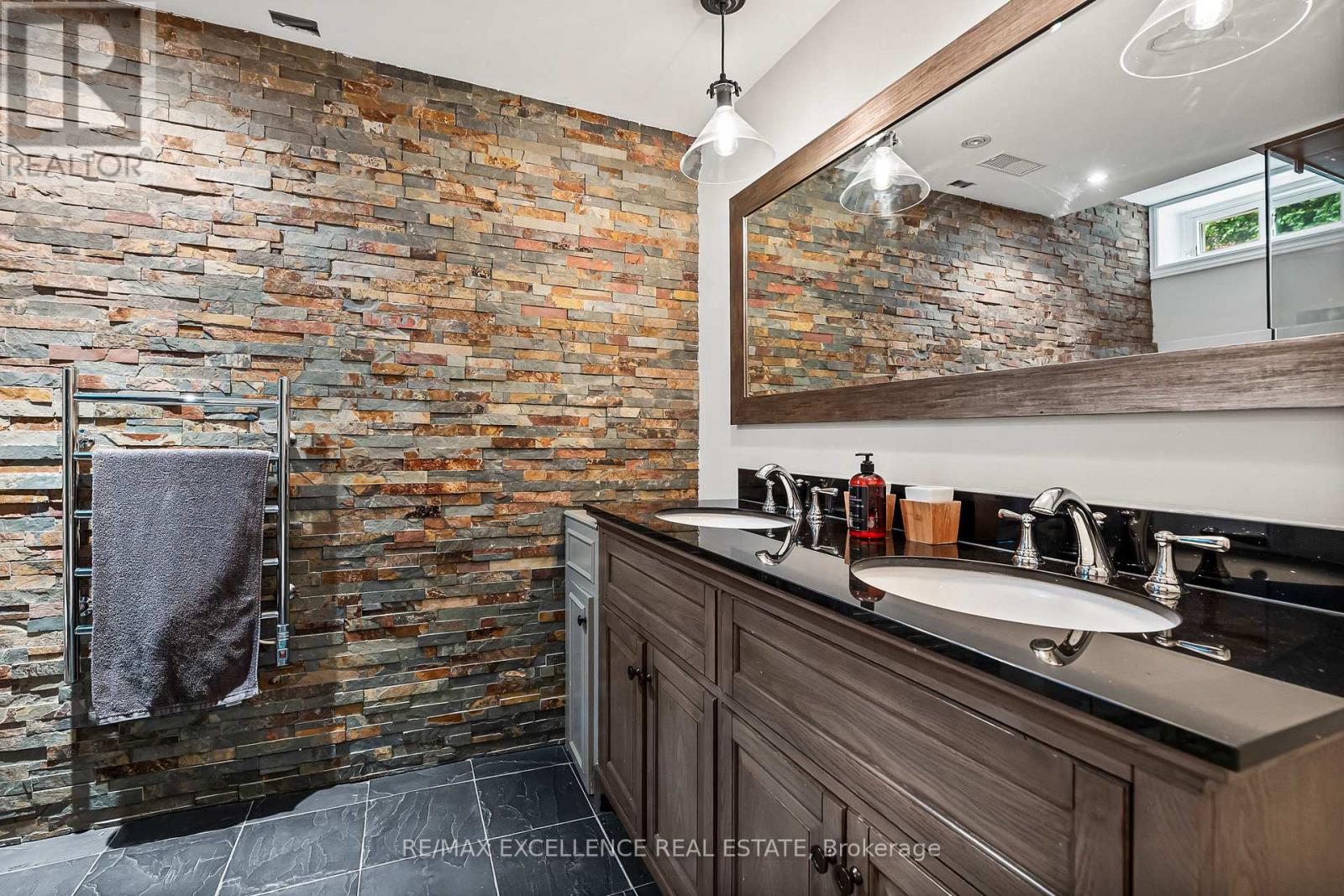 2446 HAMMOND ROAD - 42