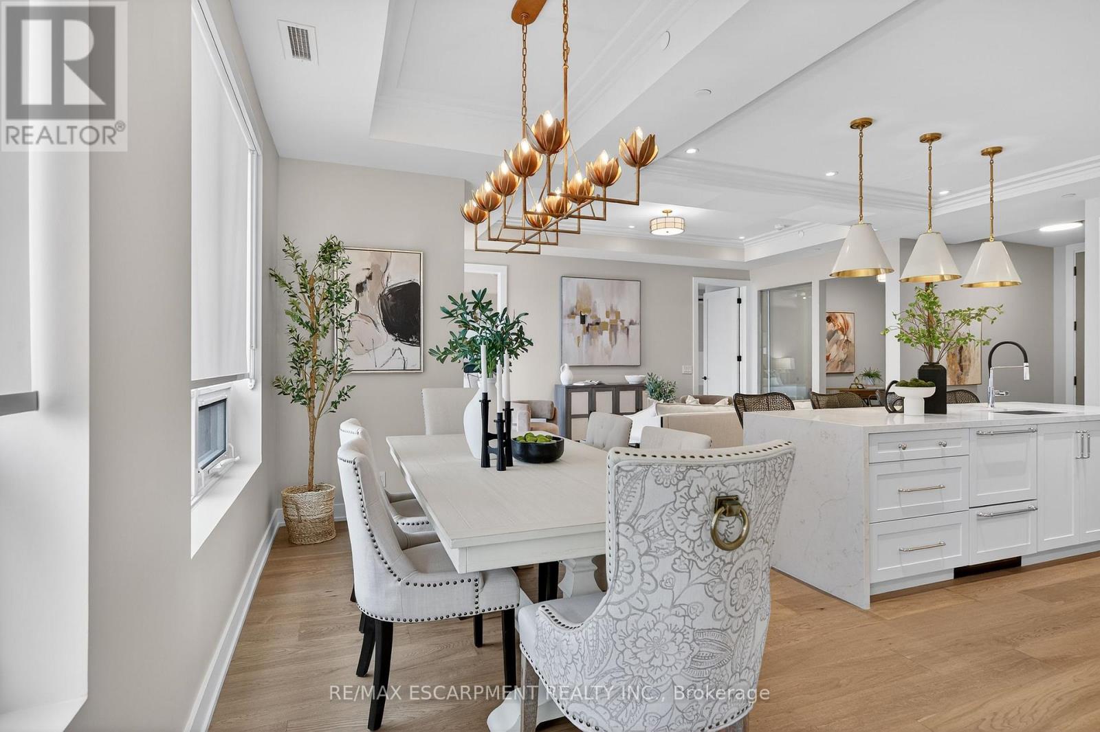 #401 123 MAURICE DRIVE - 11