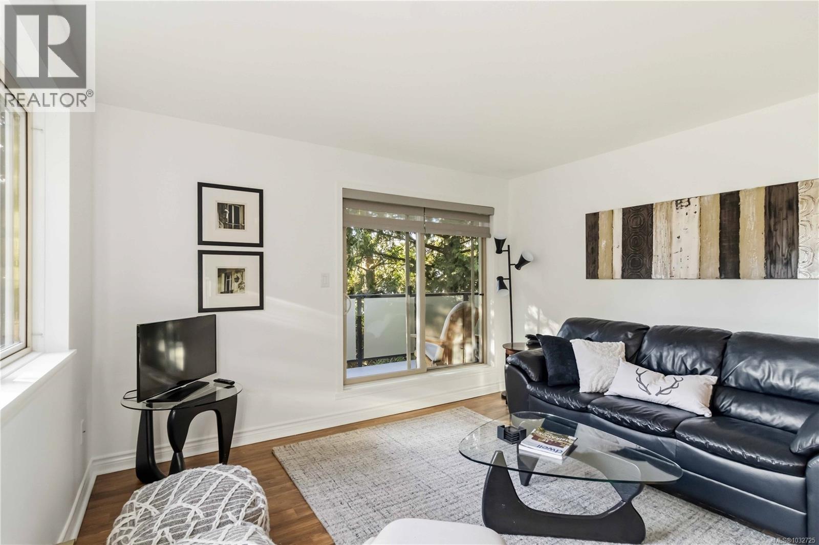 #302 1436 Harrison St - 4