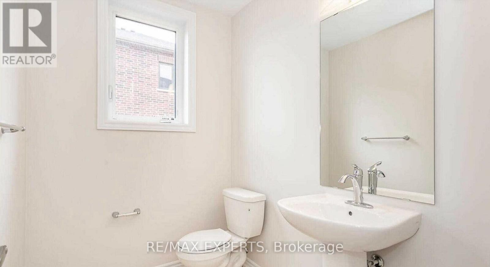 72 MALCOLM CRESCENT - 7