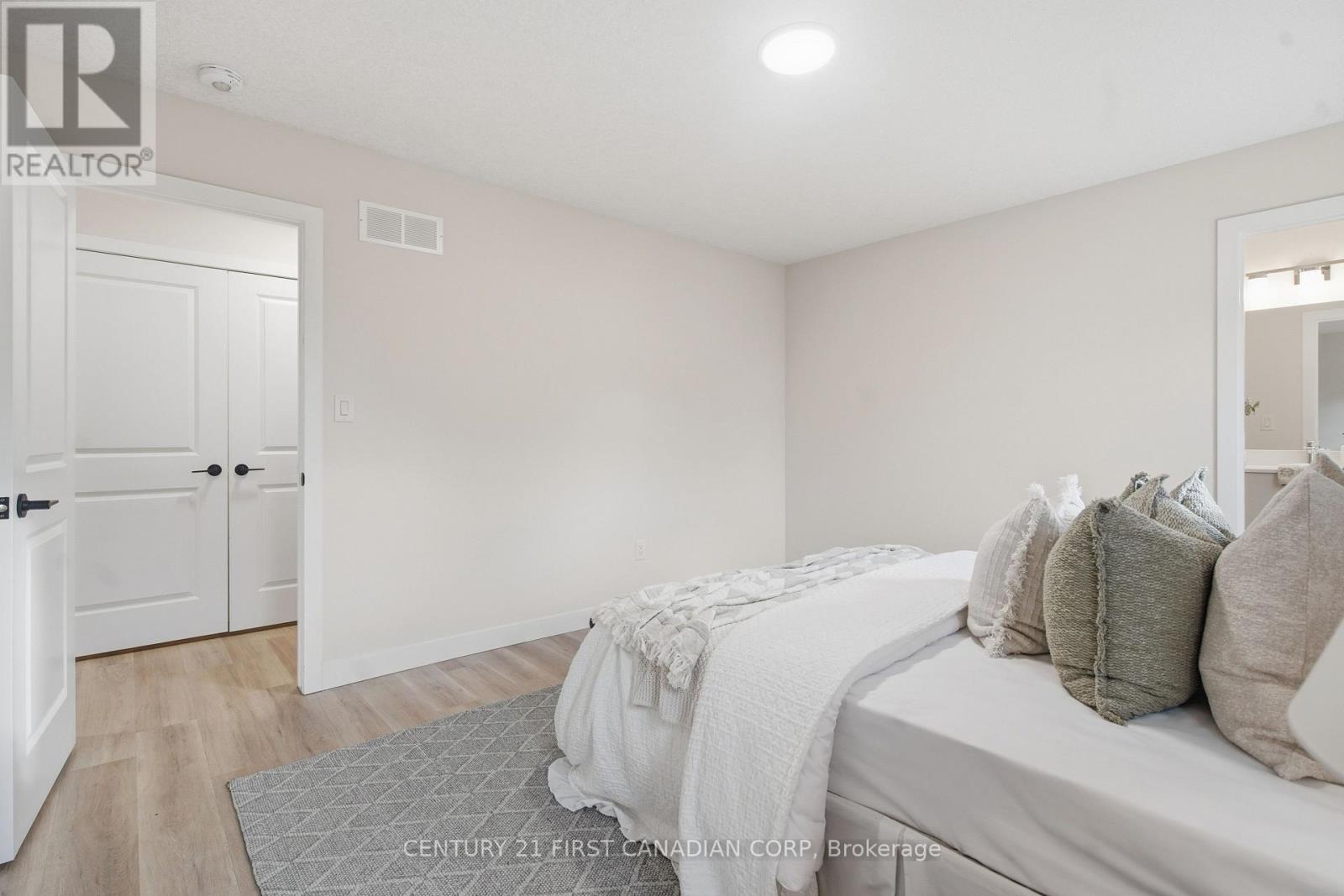 193 - 310 CALLAWAY ROAD Property Photo