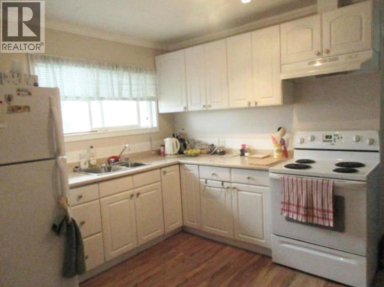 #A&B 2099 BLAIR Street - 24