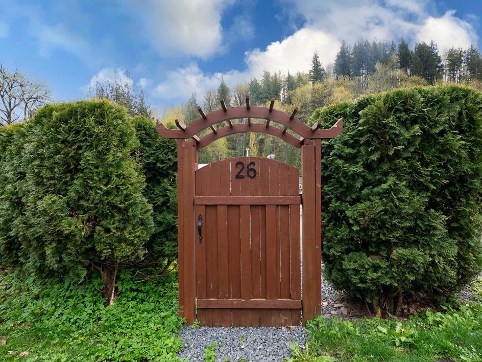 26 1650 COLUMBIA VALLEY Road - photo 2