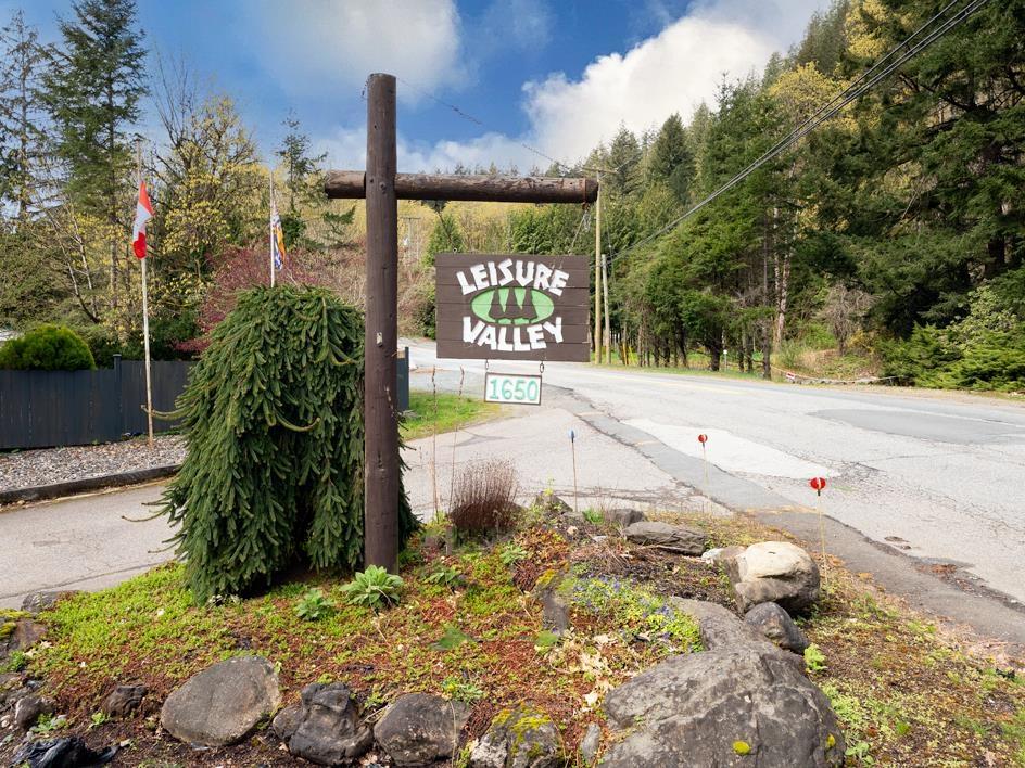 26 1650 COLUMBIA VALLEY Road - main photo